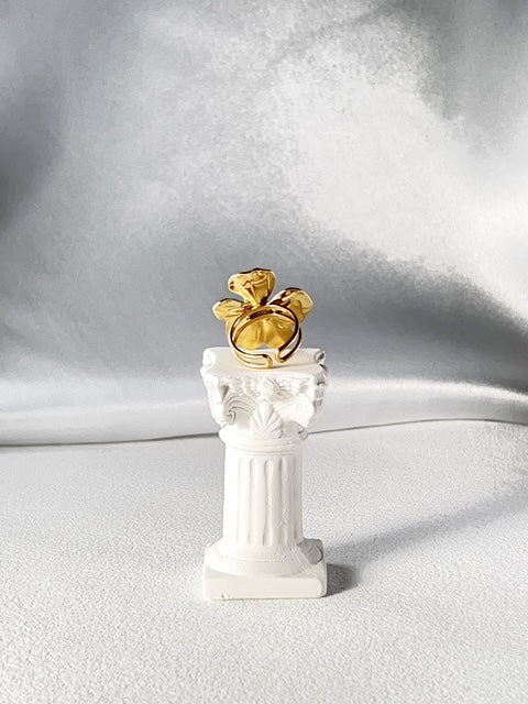 Flourish ring